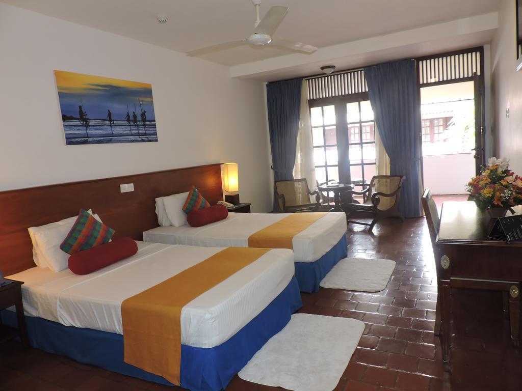 Catamaran Beach Hotel Negombo Exterior foto
