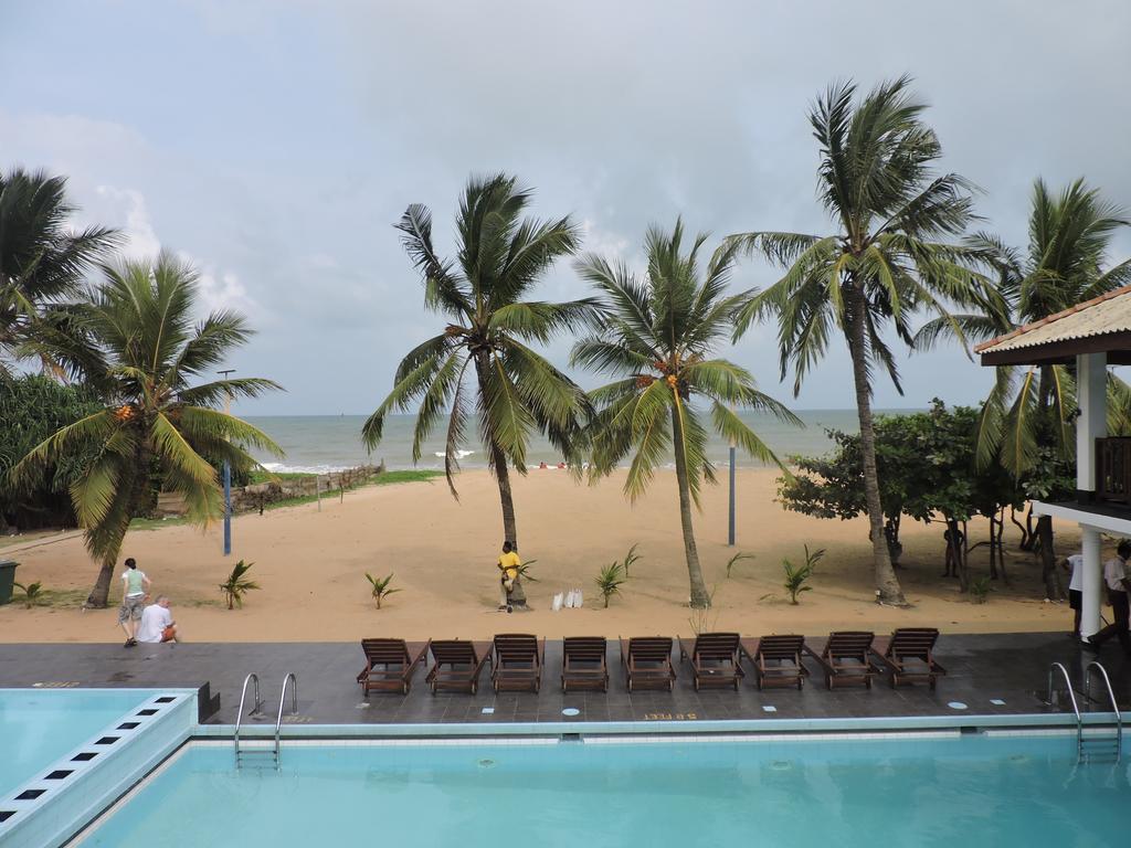 Catamaran Beach Hotel Negombo Exterior foto