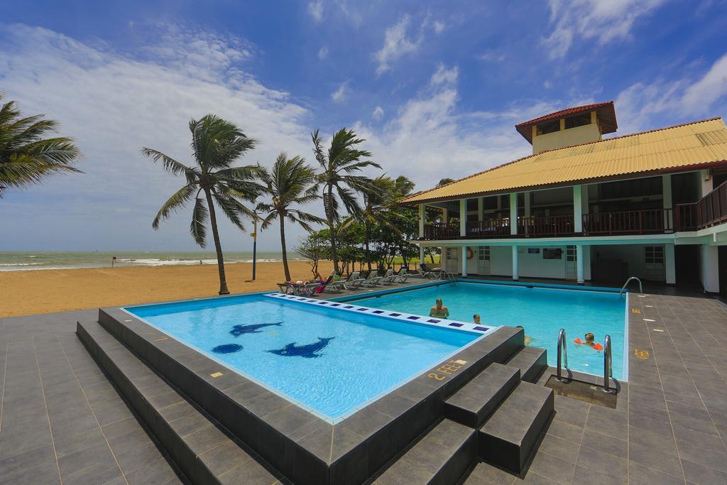 Catamaran Beach Hotel Negombo Exterior foto