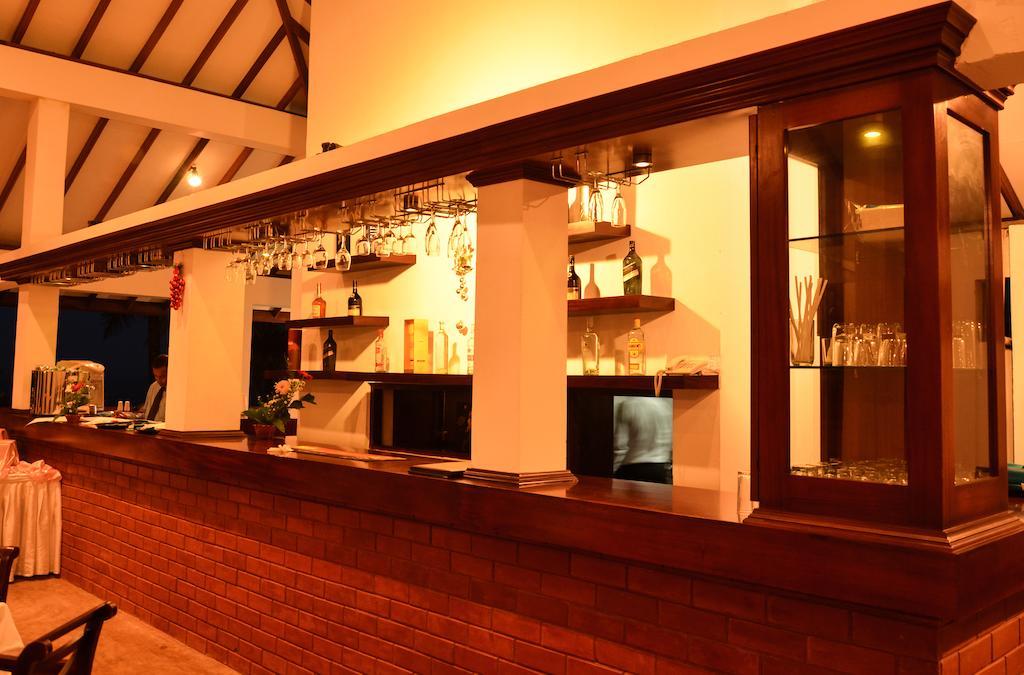 Catamaran Beach Hotel Negombo Exterior foto